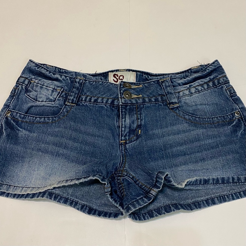 68. ⭐️ SO! Jeans shorts size 9 - Picture 2 of 5